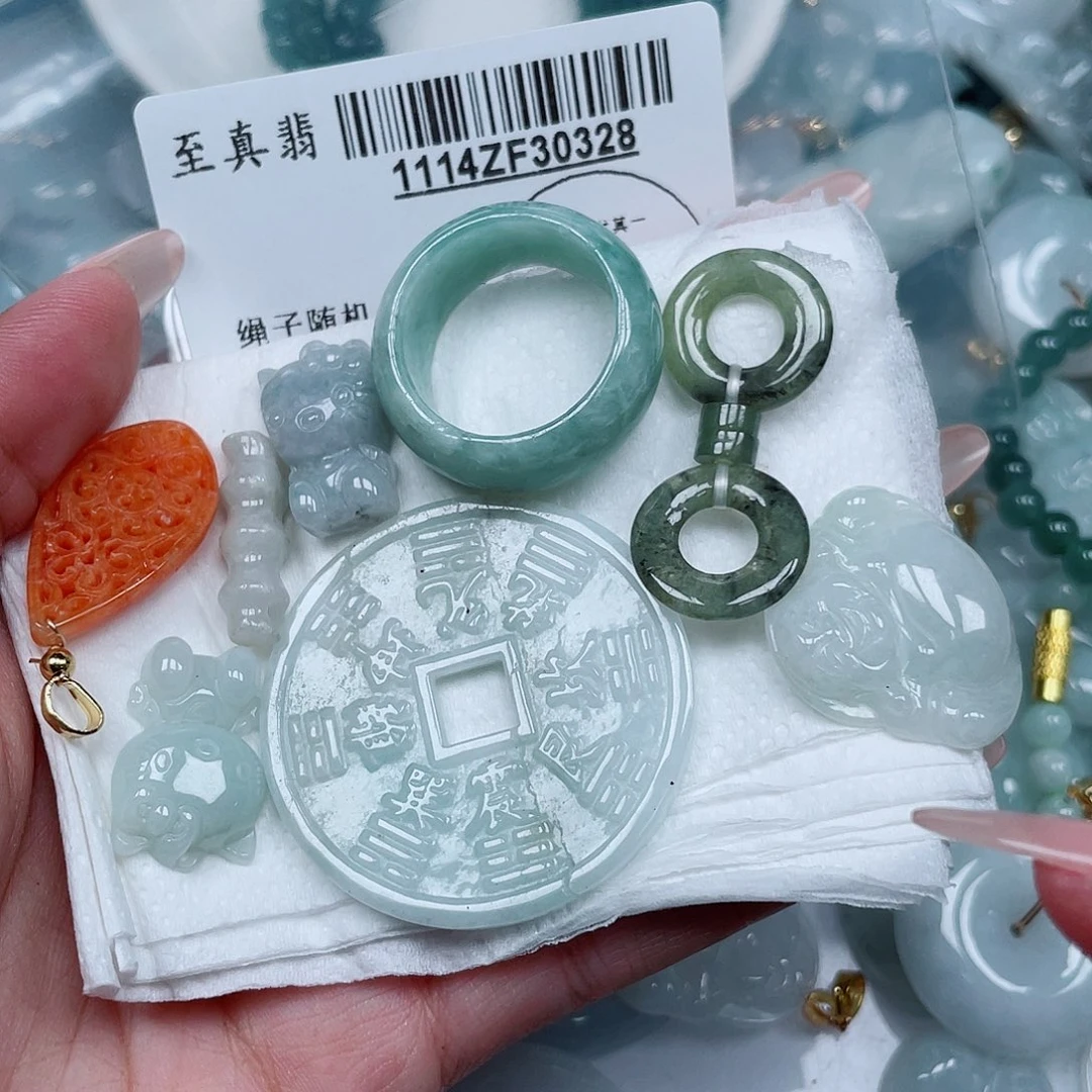 翡翠未镶嵌吊坠(不含链)