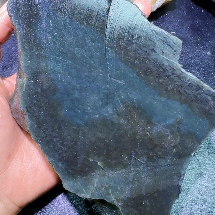 未镶嵌和田玉（糖玉）珠宝半成品