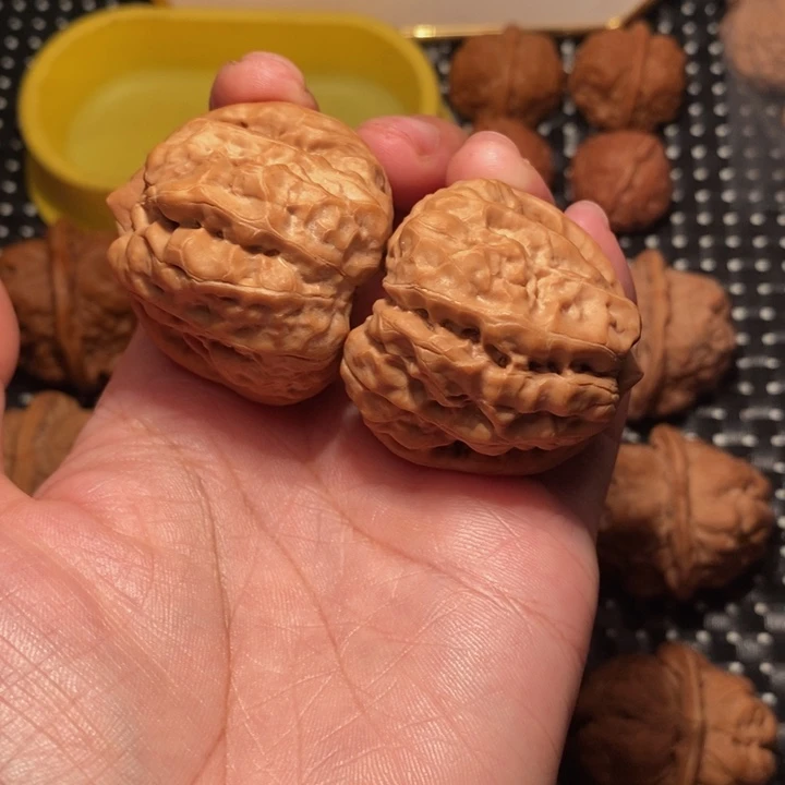 小***豆把件文玩核桃四深开蛙王全品
