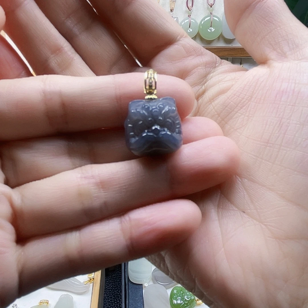 骨***家和田玉未镶嵌吊坠(不含链)