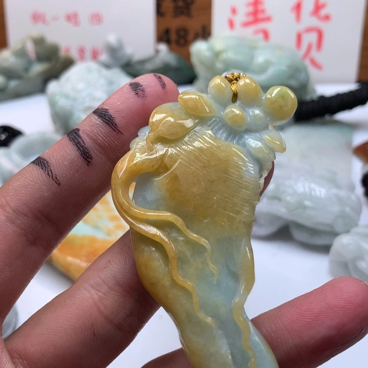 翡翠未镶嵌颈饰保真天然a货翡翠