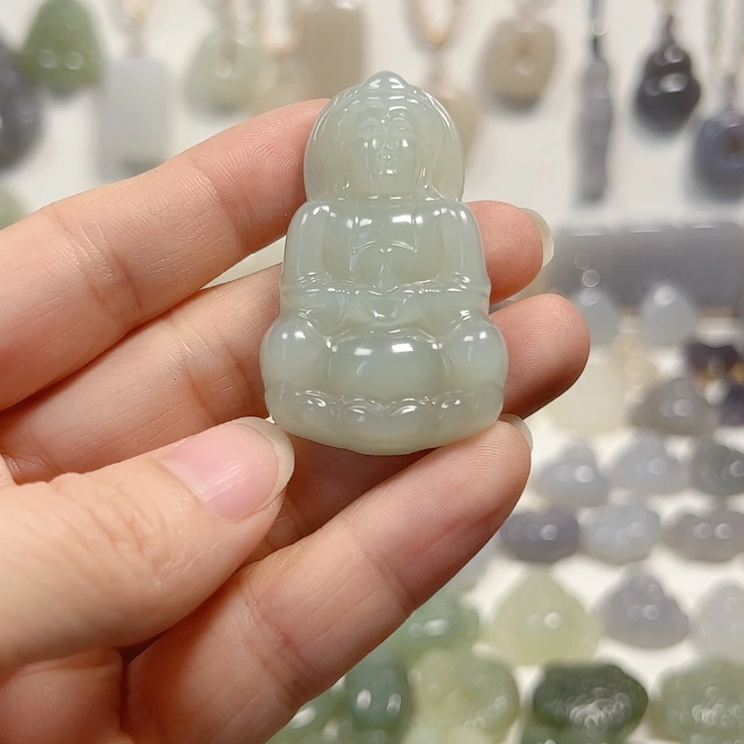 颈饰未镶嵌和田玉跳**?