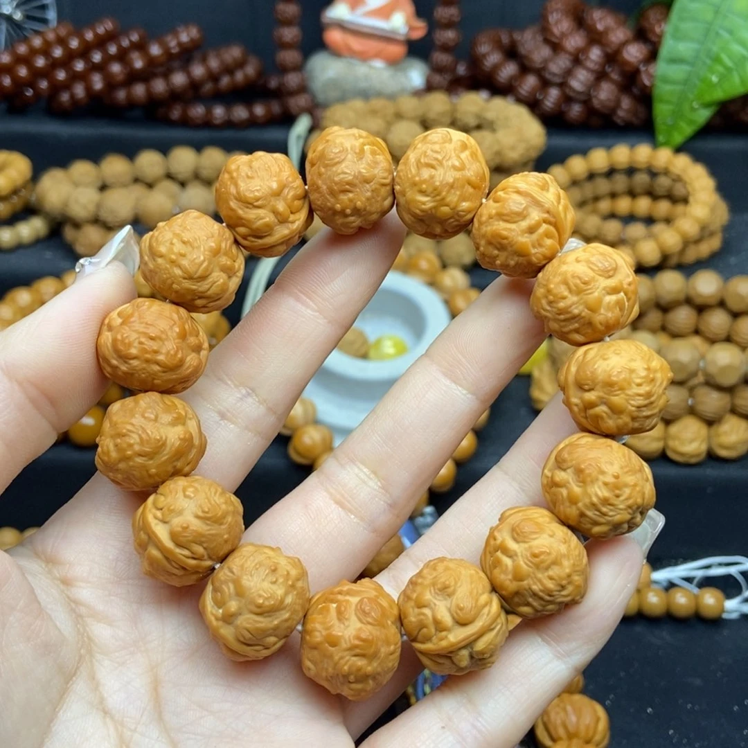 猴头核桃手串万****?蟾王