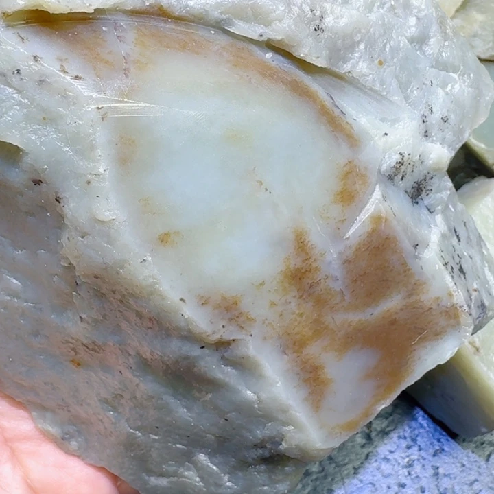 用***3和田玉未镶嵌珠宝半成品