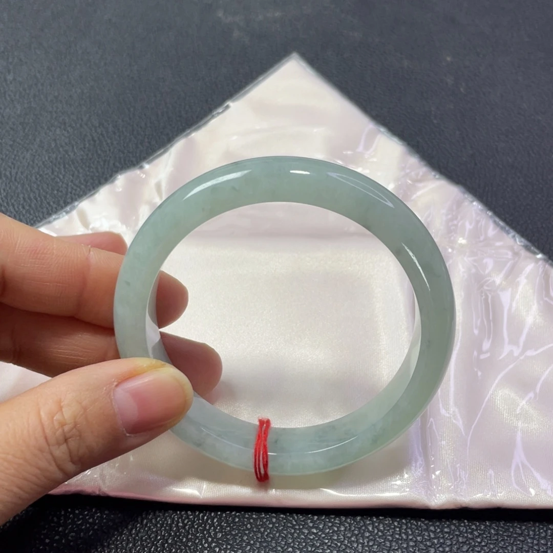 翡翠未镶嵌手镯圈口61宽13.2厚8.8