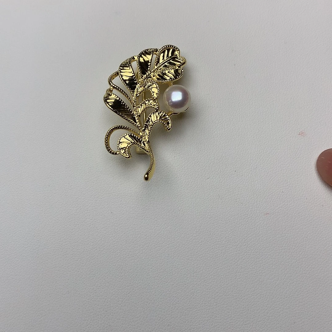 淡水珍珠胸饰银S925镶嵌胸针