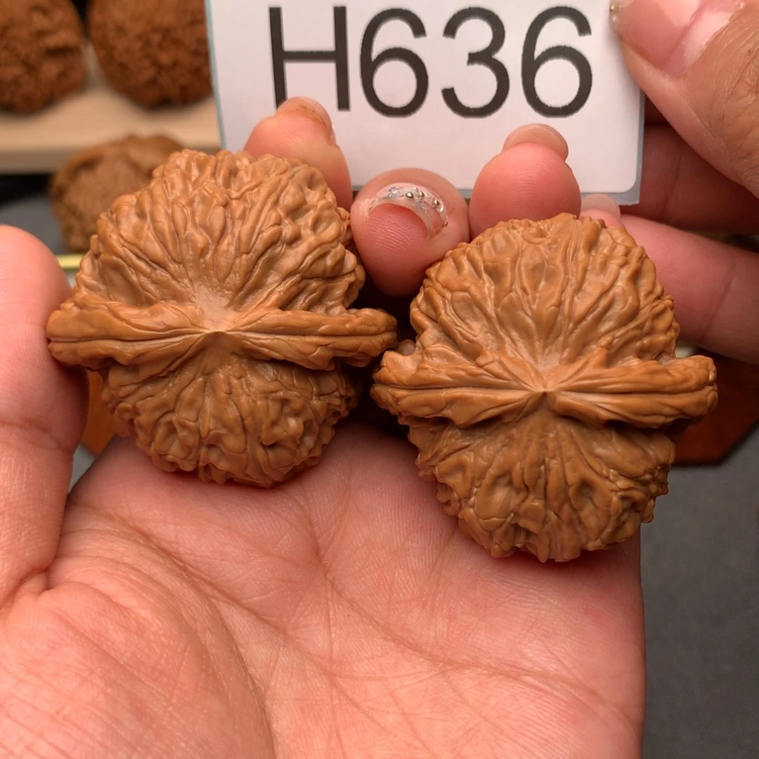 文玩核桃把件43球白