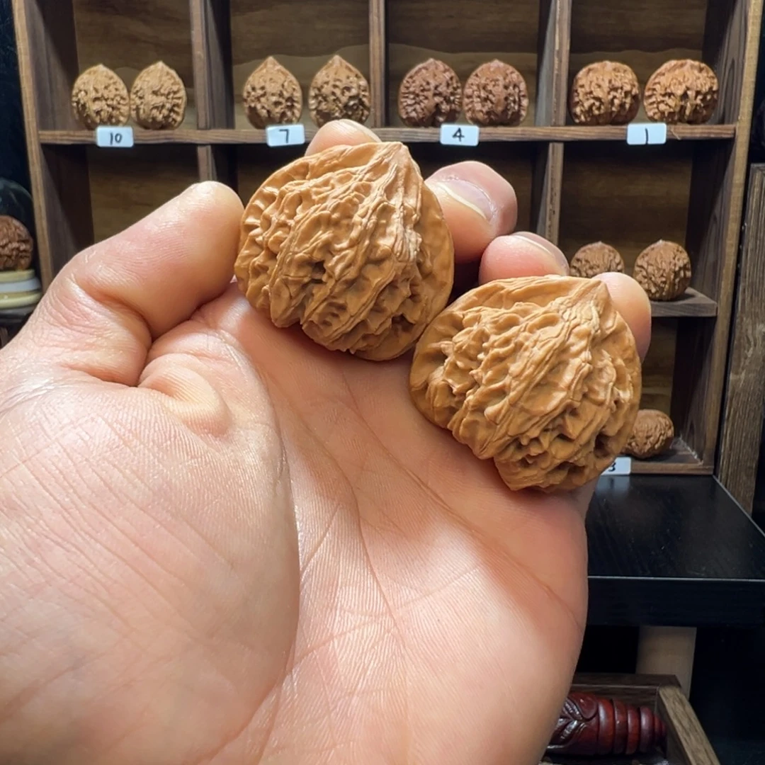 l***3把件文玩核桃龙文印