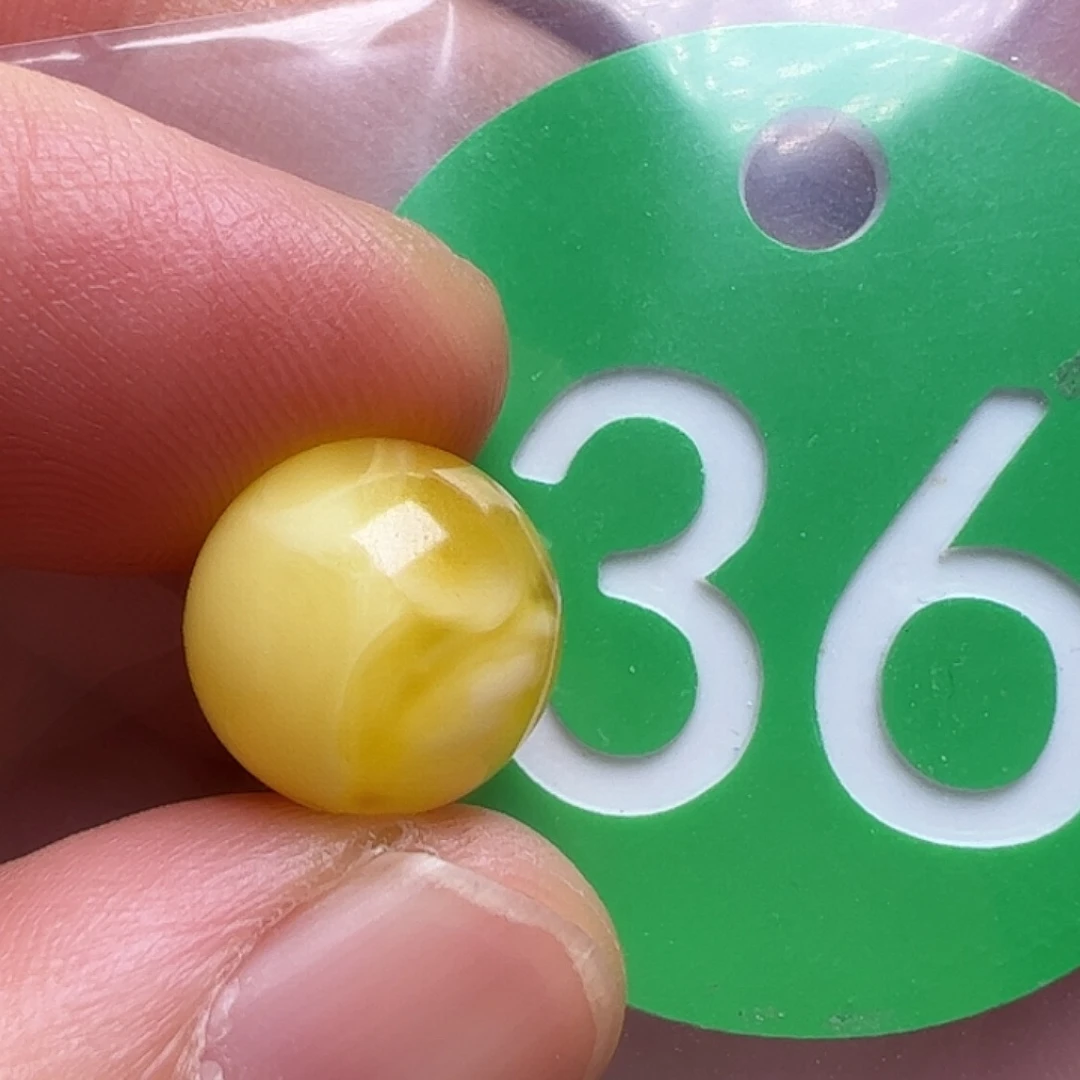 蜜蜡未镶嵌珠宝奇石11m m