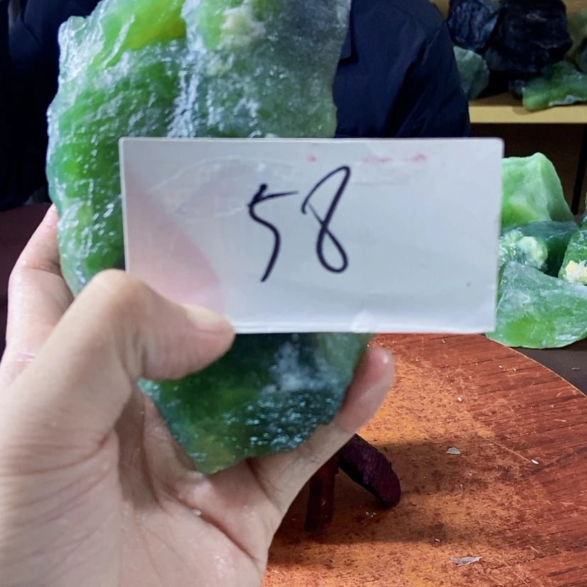 【闪购商品】蛇纹石玉岫玉原石未镶嵌唐****徒