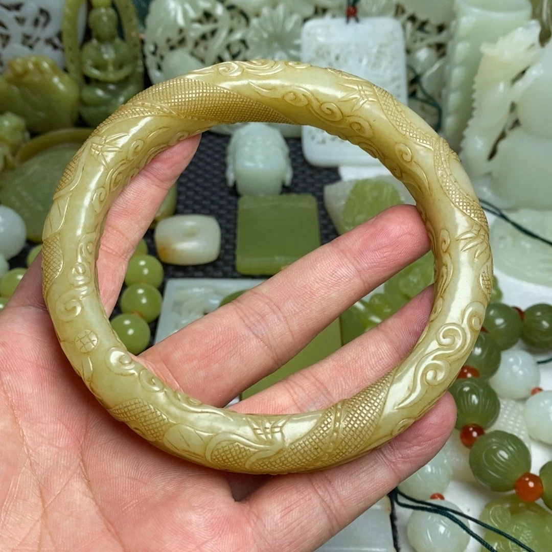 A***s和田玉未镶嵌挂件