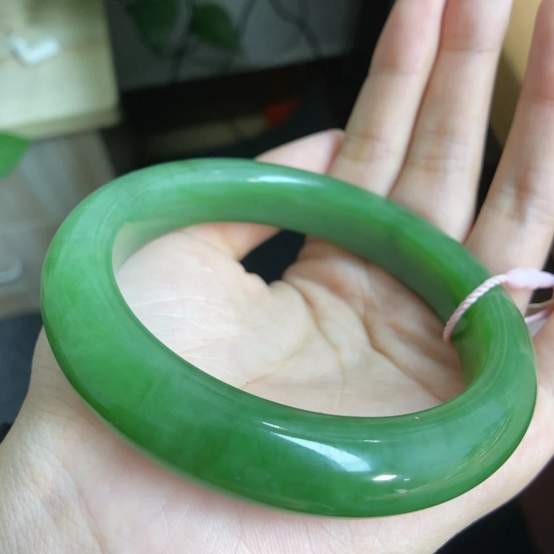 【闪购商品】未镶嵌手镯和田玉（碧玉）