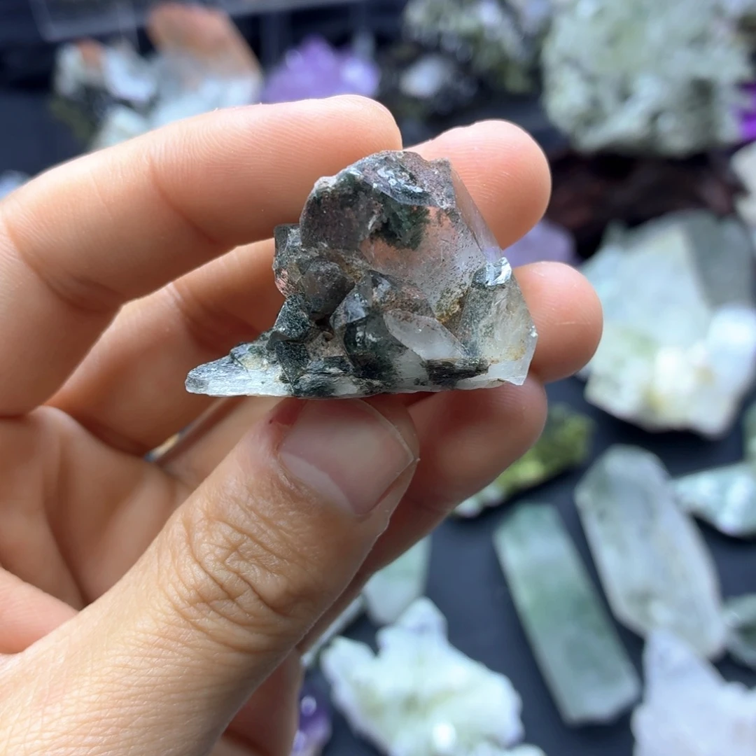 石材超透绿幽晶簇