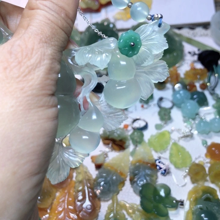 【闪购商品】蛇纹石玉耳环未镶嵌淘**记