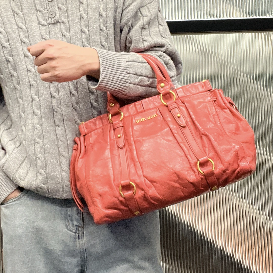 95新 MIU MIU/缪缪 【涛】21AD04 玫粉色单肩斜挎包