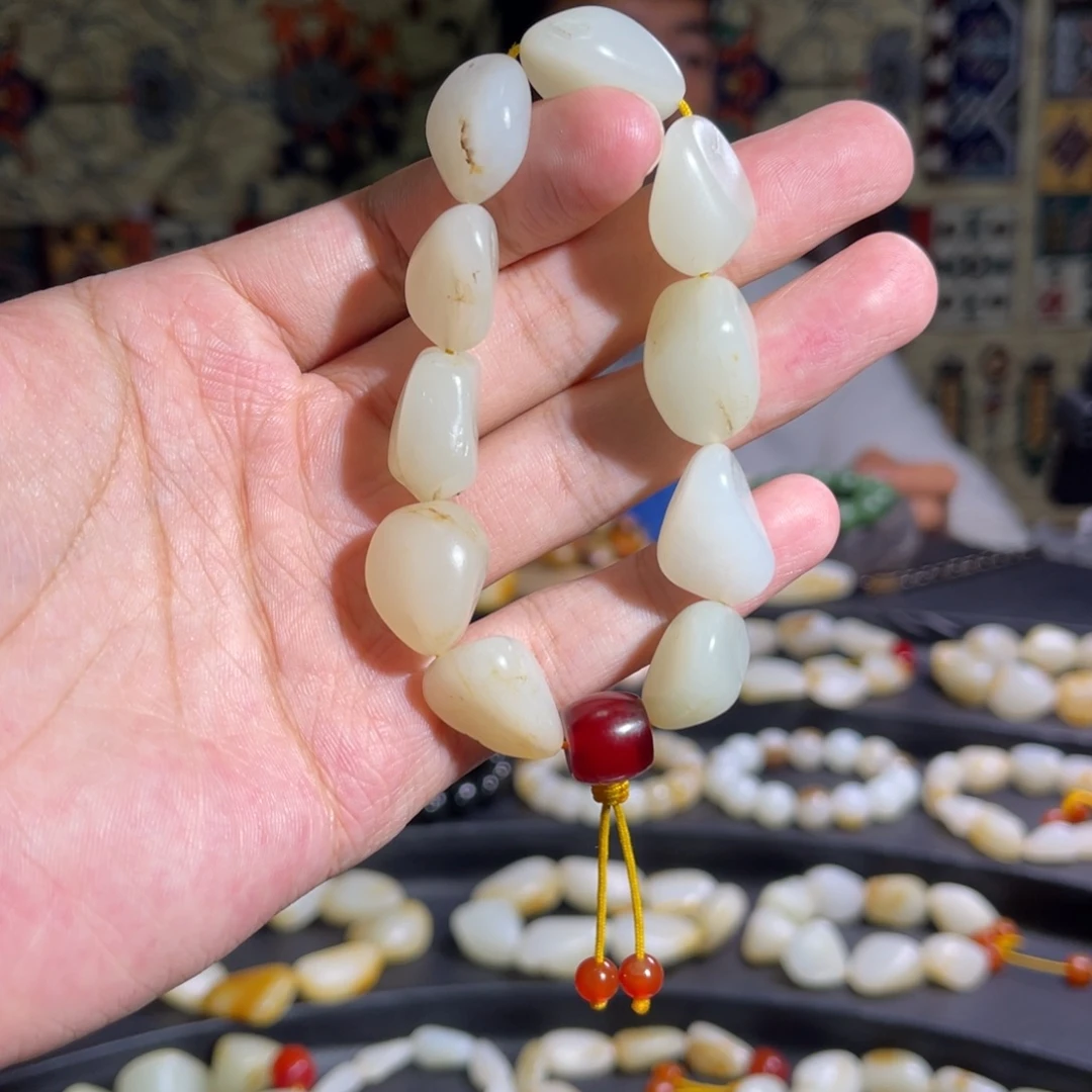 和田玉未镶嵌手串