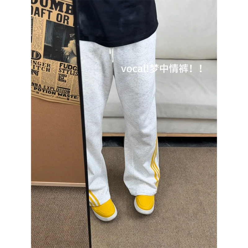 花灰色三条杠运动卫裤男秋季垂感直筒弯刀休闲裤美式宽松微喇裤子