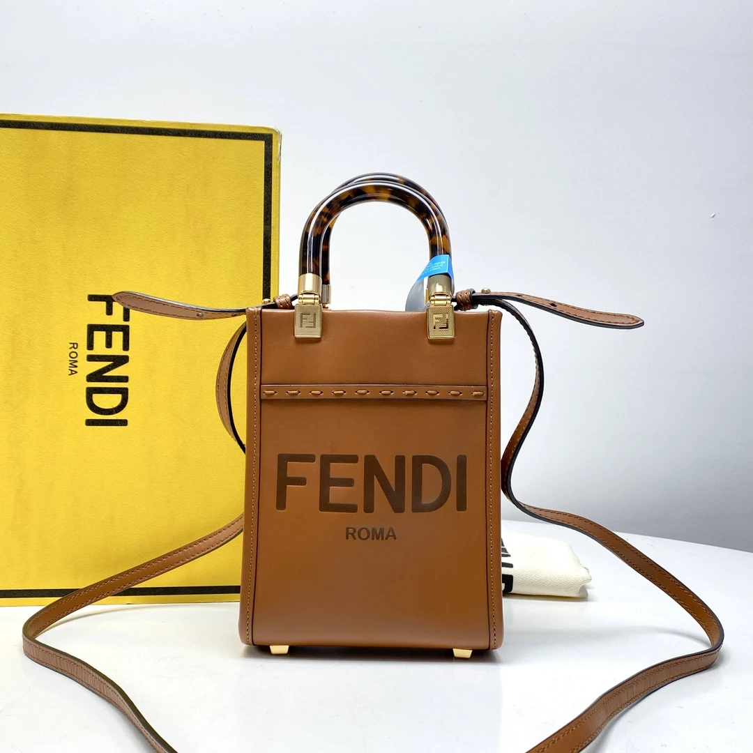 95新 FENDI/芬迪 玺越奢品 芬迪棕色手提包THCI2298