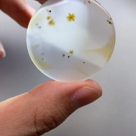 玛瑙/玉髓颈饰未镶嵌3****3