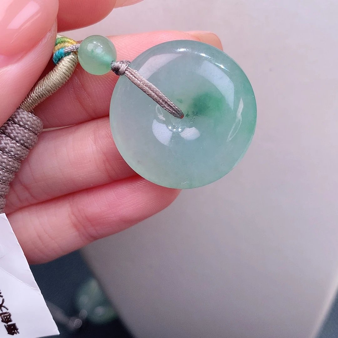 颈饰未镶嵌翡翠冰润飘绿平安扣