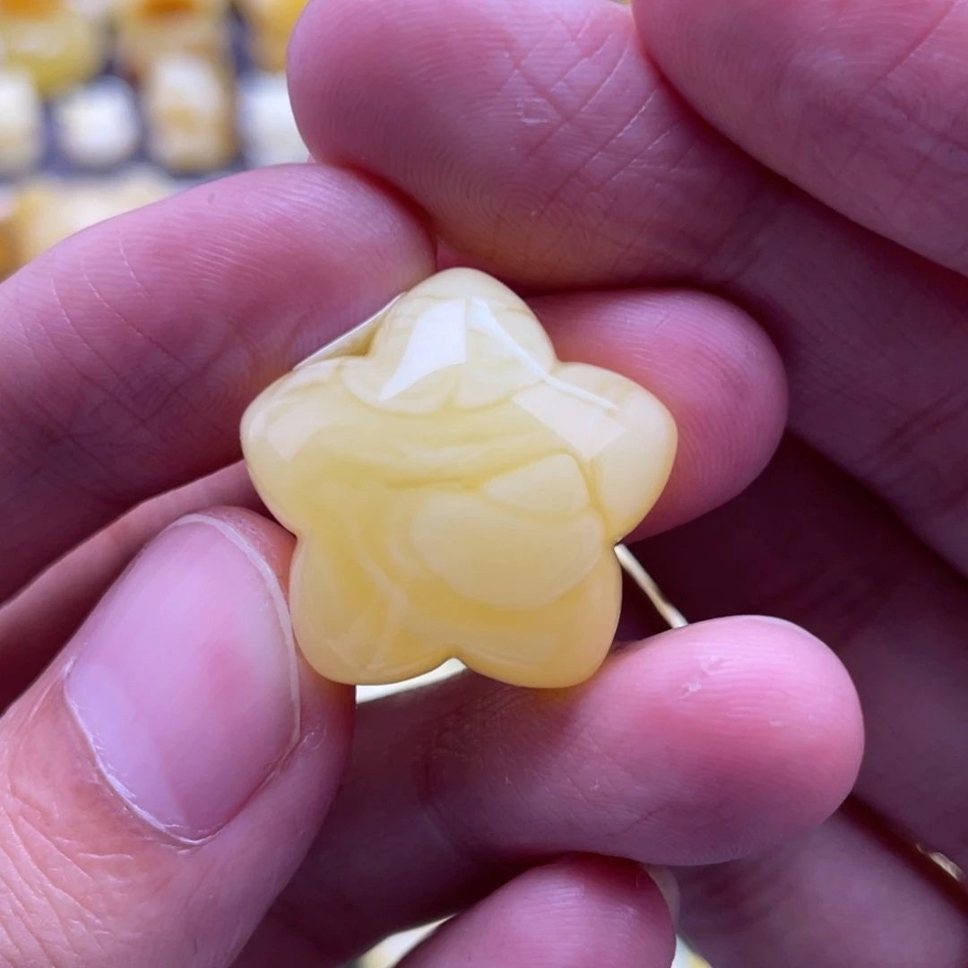 琥珀未镶嵌裸石蜜蜡