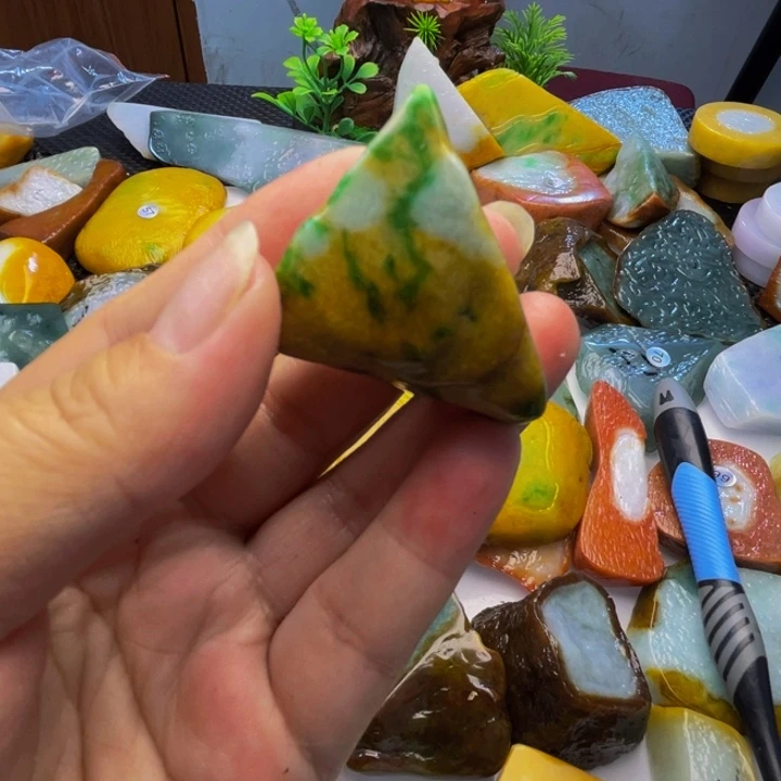 明***禅翡翠挂件未镶嵌翡翠