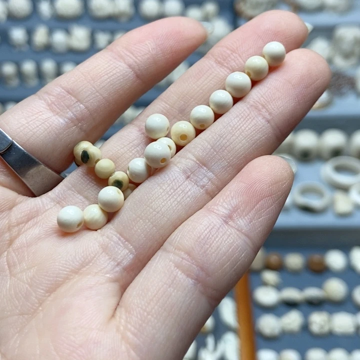 圆****其他猛犸象牙饰品