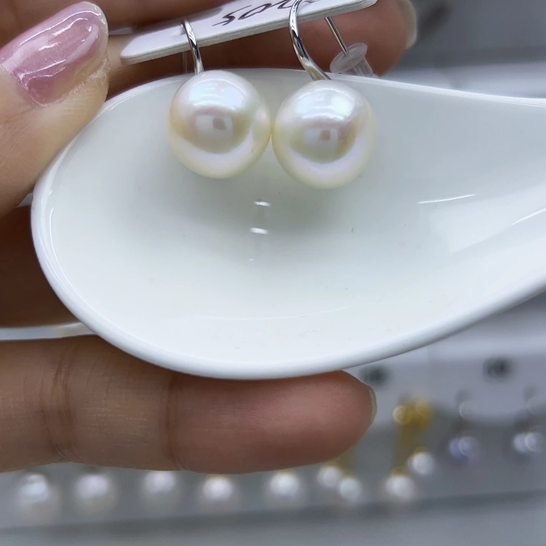 银S925镶嵌耳钉淡水珍珠