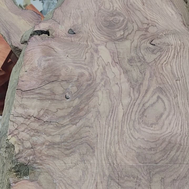 刘*福奥式黄檀白酸枝根料开裂变形属于正常