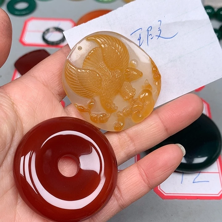西***泉玛瑙/玉髓未镶嵌颈饰