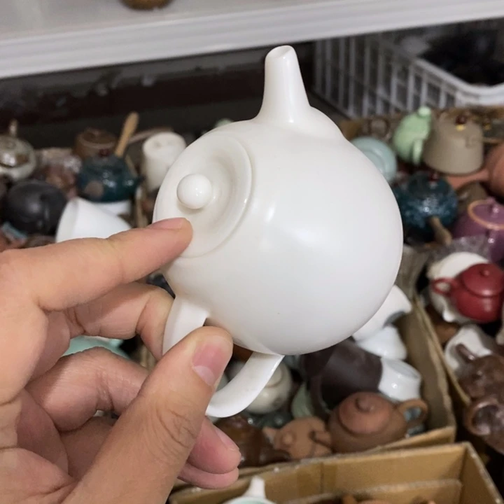 陶瓷艺术品及陶瓷壶