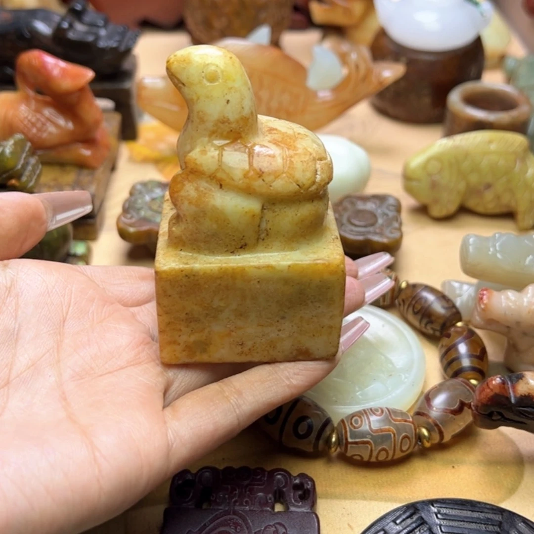 【闪购商品】蛇纹石玉颈饰未镶嵌