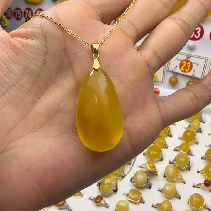 蜜蜡吊坠(赠链)银S925镶嵌