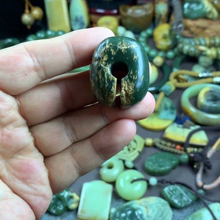 吊坠(赠链)未镶嵌岫岩河磨玉（透闪石质玉）觉*