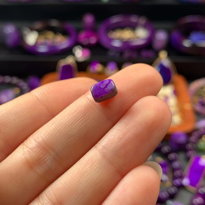 未镶嵌苏纪石（舒俱来）吊坠墨*?