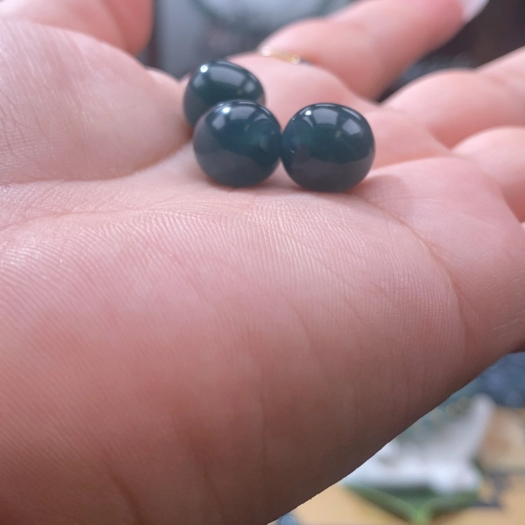 躺***赢翡翠未镶嵌手串卡11.8老型珠3颗特价款