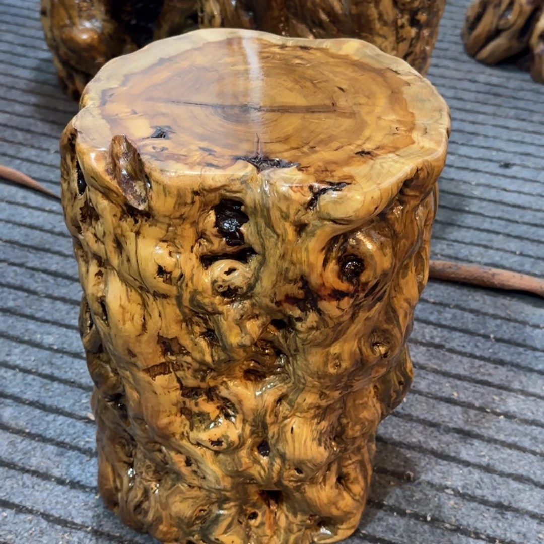 听***者龙纹鸡心枣木手工艺品