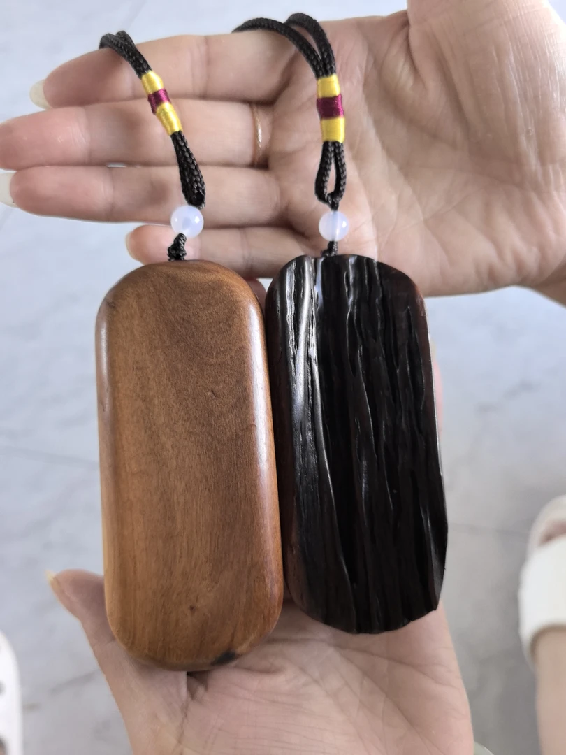 雷击木大手把件一个平安牌（随机发）