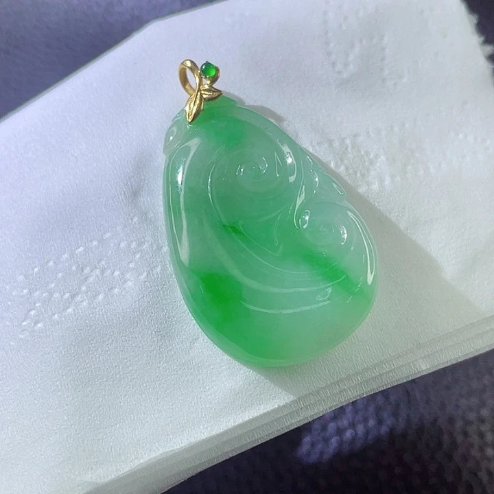 翡翠颈饰18K金镶嵌翡翠