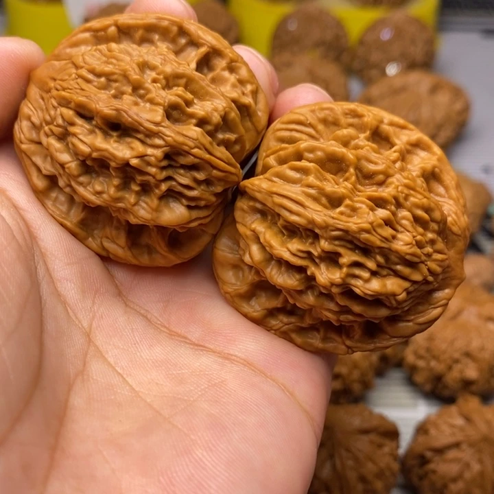文玩核桃把件虎头40