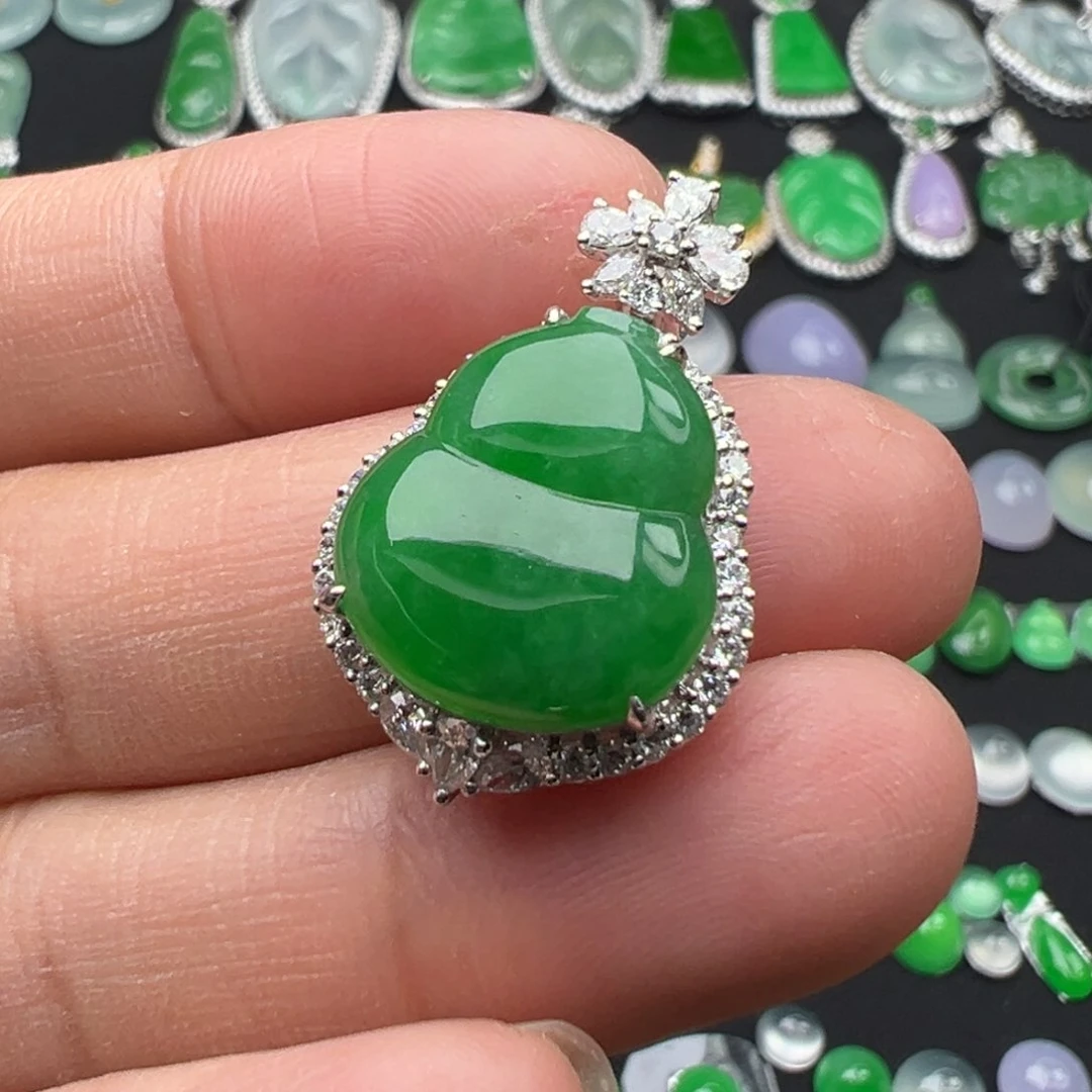 翡翠颈饰18K金镶嵌葫芦26