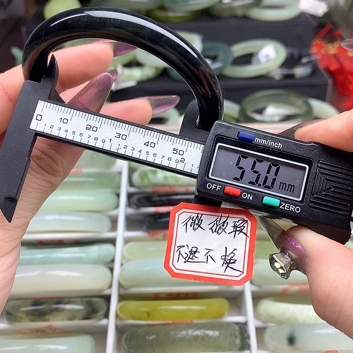 蛇纹石玉手镯未镶嵌书****师713