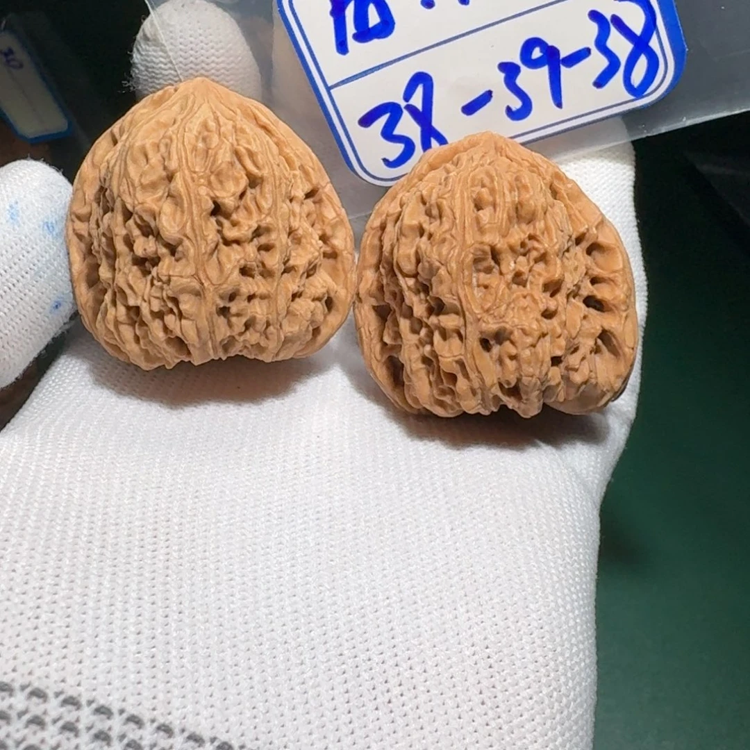 文玩核桃把件59号凹底hs