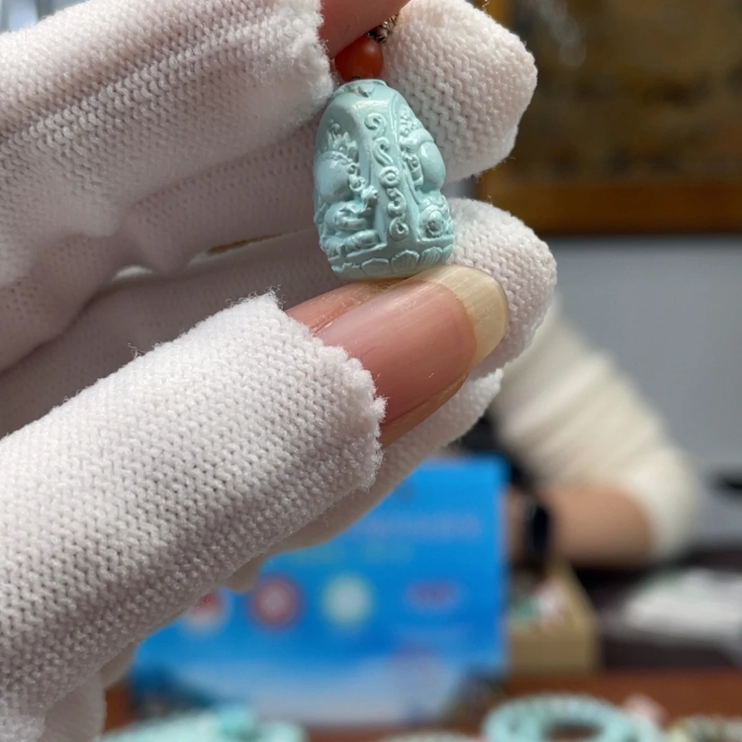 绿松石未镶嵌挂件