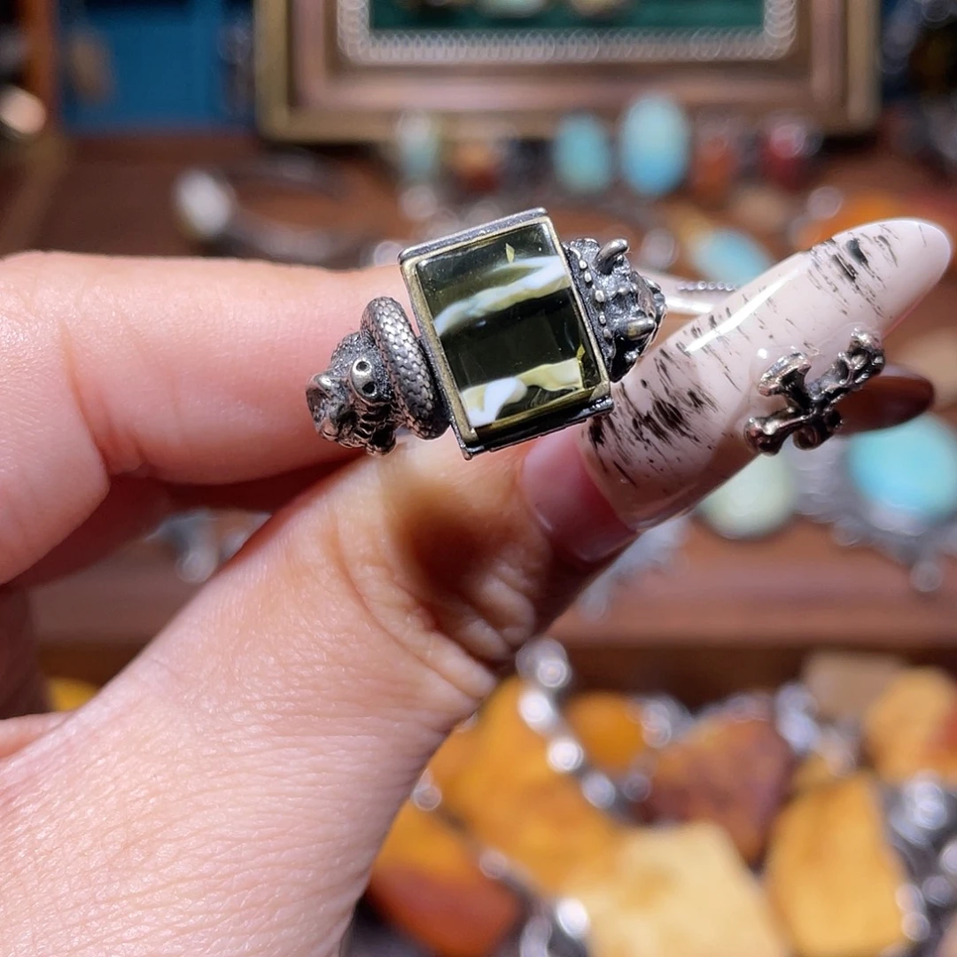 Z***Z琥珀银S925镶嵌戒指