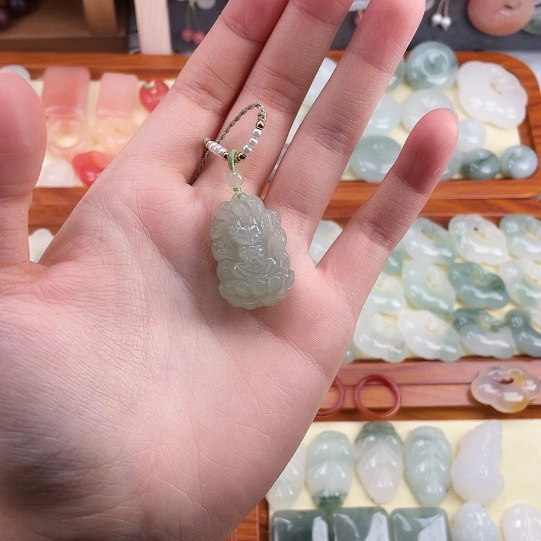 小***妹和田玉未镶嵌颈饰狐狸2