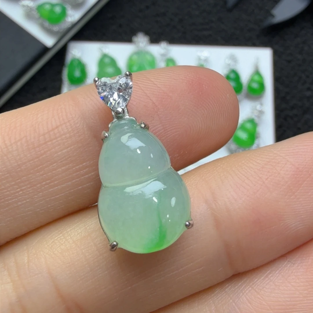 吊坠(不含链)未镶嵌翡翠葫芦