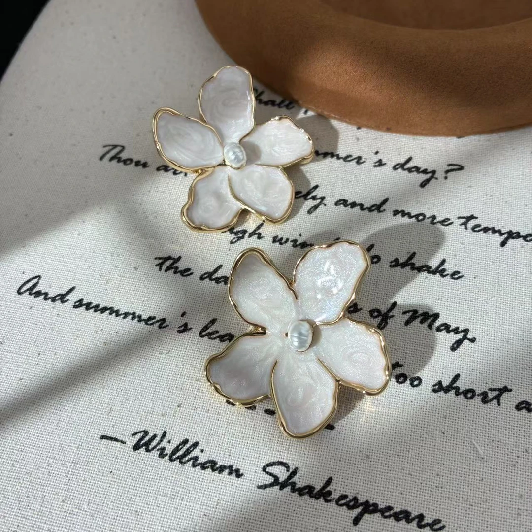 合金珐琅耳饰 远远（YY328）温柔小白花