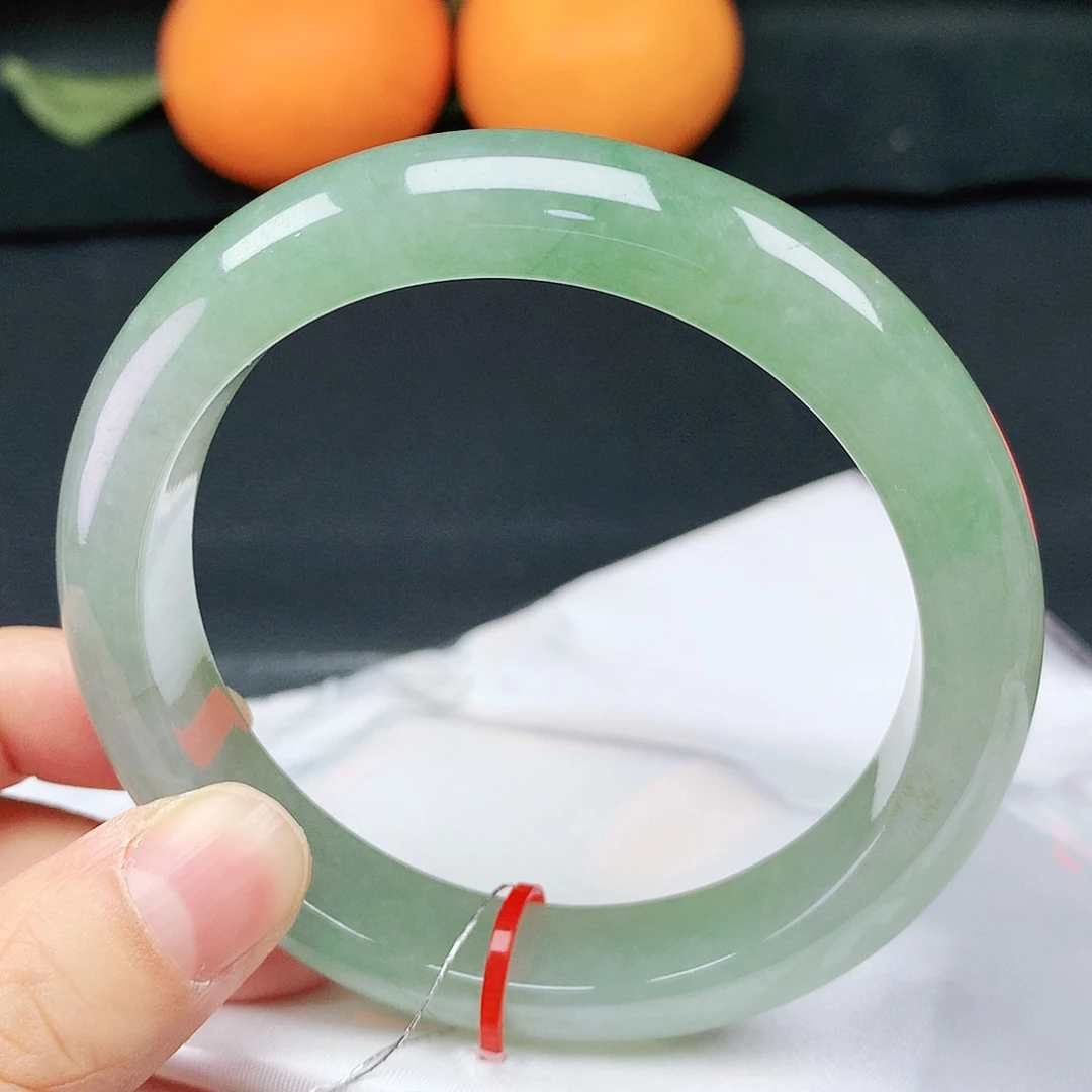 翡翠手镯未镶嵌59圈