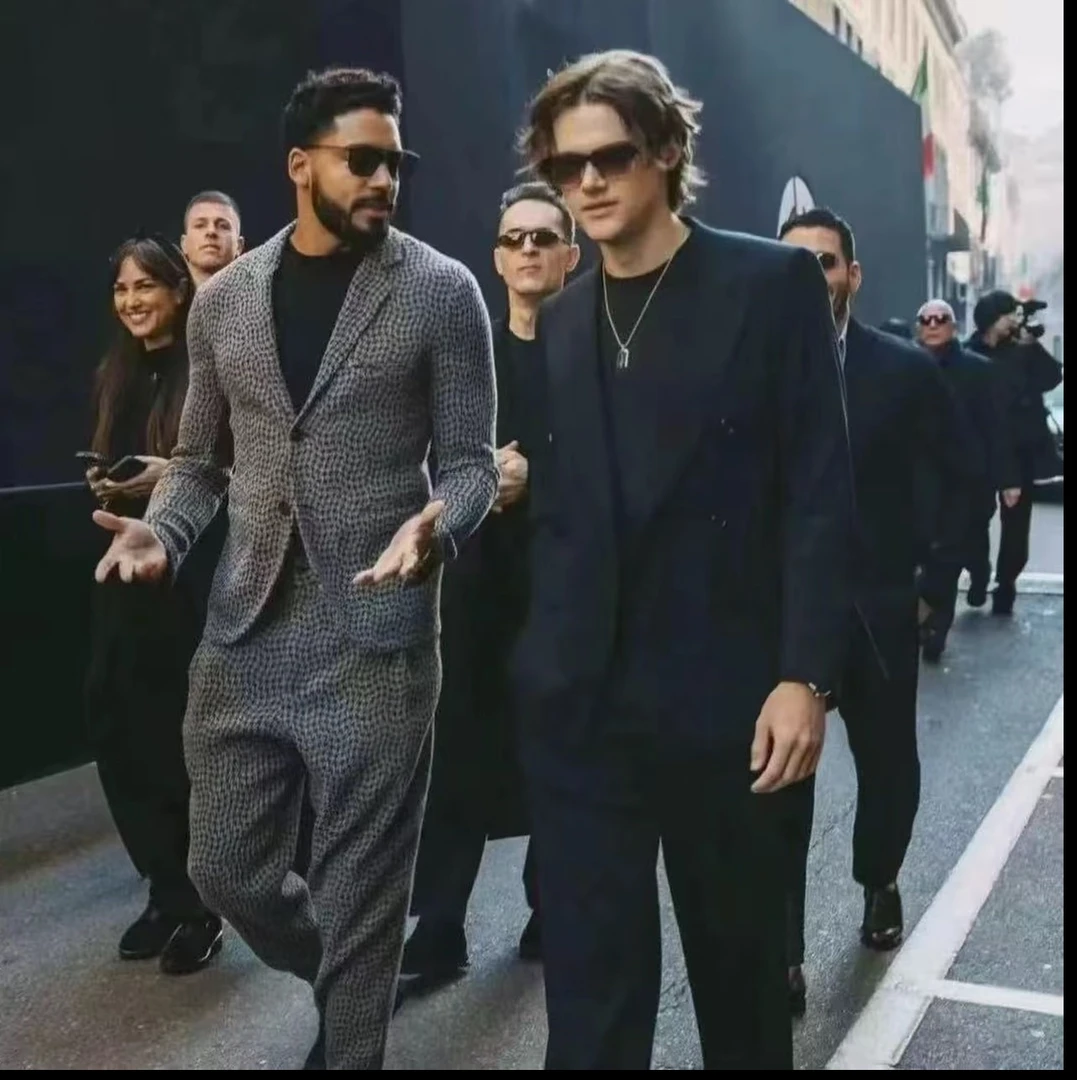 LB 25秋冬新款9383黑色加绒男士户外商务潮流全无痕长袖上衣-1